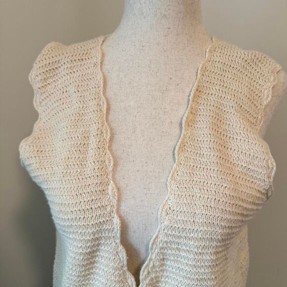 Vintage sleeveless Women's Cream Cardigan size medium - Picture 3 of 5